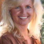 Lisa Huckins's Instagram, Twitter & Facebook