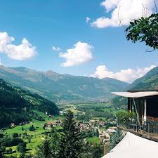 Located in bad gastein, alpine spa hotel haus hirt is next to a golf course and in the mountains. Haus Hirt Alpine Spa Hotel Bad Gastein Osterreich Alpine Spas Instagram Hotel Spa