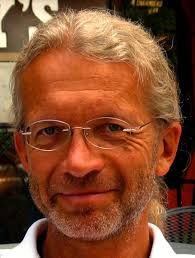 Raum Und Geschichte: Regionale Traditionen Und Foderative Ordnungen Von Der  Fruhen Neuzeit Bis Zur Gegenwart (Schriften Zur Sudwestdeutschen  Landeskunde) (German Edition): Kuhne, Thomas, Rauh-Kuhne, Cornelia:  9783799552400: Amazon.com: Books