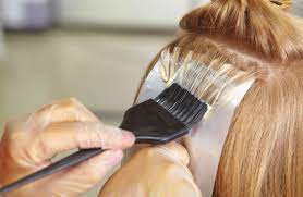 Ora i miei capelli stanno crescendo e per il peso il riccio si sta afflosciando mentre a me piaccioni proprio i capelli riccissimi. Meches E Colpi Di Sole Differenze