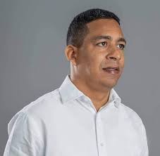 La Dirección general de Aduanas designó hoy a Damián Jiménez cómo nuevo  administrador de esa dependencia en el aeropuerto internacional general  Gregorio Luperón de Puerto Plata. Damián Jiménez en la actualidad es