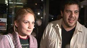 Uzun zamandır birliktelik yaşayan farah zeynep ile eser yenenler ayrılığı twiterdan duyurdu.yenenler haberi takipçilerine farah zeynep ile ilişkimizi. Farah Abdullah Eser Yenenler Den Neden Ayrildi Iste Sebebi Tg Mobile