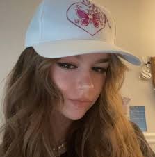 zoe-yasmine-smith Profiles