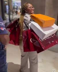 Mnr Maweni - Solly Moholo's Daughter is living her best... | Facebook