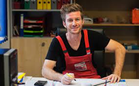 Die elektrotriebzüge im wert von 389 millionen euro werden über eine laufzeit von 27 jahren geleast. Kbs Mitarbeiter