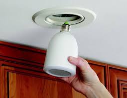 Wireless Speakers That Screw Into Any Light Socket And Stream Your Ipod Pad Phone Its Also A Lightbulb Th Gadget Per La Casa Suggerimenti Utili Stili Di Casa