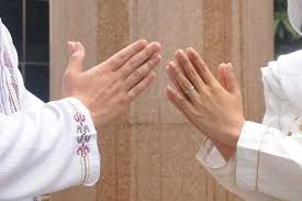 Atau tanpa minal aidin wal faidzin. Minal Aidin Wal Faizin Arti