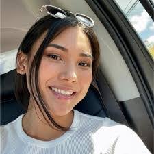 Fiona Gee's Instagram, Twitter & Facebook