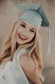 Susanna Olson's Instagram, Twitter & Facebook