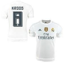 Ce pourpre était également présent en couleur secondaire sur la tunique. Adidas Real Madrid Camiseta 8 Toni Kroos 2015 16 Emirates Home Senor S M L Xl Xxl Futbol Maglia Maillot Tricot Comprar Tienda Online Shop Spieler Trikot De Retro Futbol Camiseta Maglia Maillot Tricot Online Shop