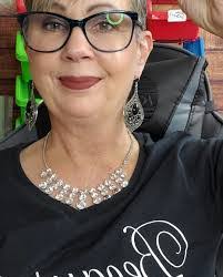 Kim Pruitt's Instagram, Twitter & Facebook