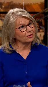 Dorothy Bade's Instagram, Twitter & Facebook