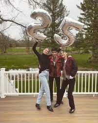 ジジ ハディッド 25歳の誕生日をゼイン マリクや家族と祝う ジジ ハディッド ゼイン 良い写真