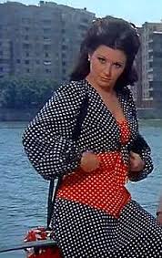 فارقت سندريلا الشاشة الفنانة سعاد حسني الحياة إثر سقوطها من شرفة شقة في الطبقة السادسة من مبنى ستيوارت تاور في لندن، في 21 حزيران/يونيو 2001. ØµÙˆØ± Ø£Ø¬Ù…Ù„ ÙØ³Ø§ØªÙŠÙ† Ø§Ù„Ø³Ù†Ø¯Ø±ÙŠÙ„Ø§ Ø³Ø¹Ø§Ø¯ Ø­Ø³Ù†Ù‰ Ø¹ÙŠÙ†