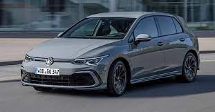 In this video we review the interior and exterior of the 2020 #vw #golf 8 first edition 1,5 l tsi opf.kraftstoffverbr. Vw Golf 8 Kauf Und Konfigurationsberatung Focus De