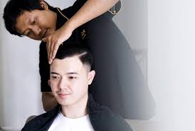 So, for men, here's an easy guide to cut your hair at home and make it count. Home Service Hair Cut Massage And Nail Treatment By Houzcall