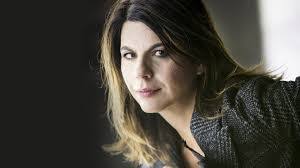 Gina Perna's Instagram, Twitter & Facebook