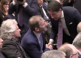 Anche se beppe grillo e giuseppe conte dovessero trovare un modo per rabberciare la situazione e uscire da questa impasse nella quale si sono cacciati, ma si tratterà in ogni caso di un. Come Finira La Sfida Tra Conte E Grillo L Avvocato Di Padre Pio Finira Per Trangugiare La Politica