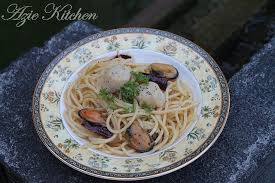 Cepat grab buku ni cepat²!! Azie Kitchen Seafood Spaghetti Aglio E Olio Spageti Makanan Laut Resep Makanan