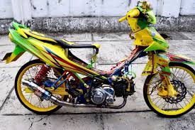 Agar hasil modifikasi motor drag kalian lebih mentereng lagi, sobat bikers yang mempunyai dana lebih bisa melanjutkan dengan modif airbrush, kamu lakukan. 20 Kumpulan Modifikasi Vega Zr Terlengkap Di Tahun Ini