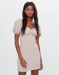 Ma come vestono le taglie? Vestito A Righe Donna Bershka