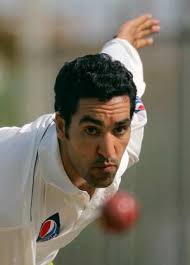 Umar Gul Thinking of Quitting Tests Due to Nagging Knee Problems