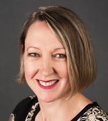 Donna Batts's Instagram, Twitter & Facebook