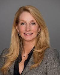 Jeannette Mccabe's Instagram, Twitter & Facebook