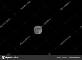 Anda akan dapat melihat bintang jatuh. Download Half Moon Background The Moon Is An Astronomical Body That Orbits Planet Earth Being Earth S Only Permanent Natural S Half Moon Moon Planet Earth