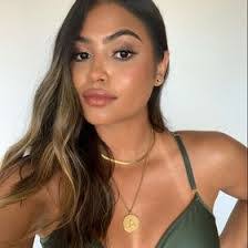 Andrea Duran's Instagram, Twitter & Facebook