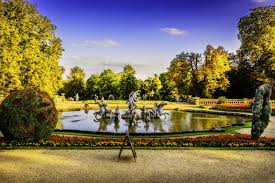 Evergreen trees keep their leaves throughout the year and are useful for shade, windbreaks and ornamentation. 8 Beautiful Virtual Garden Tours To Enjoy While In Isolation