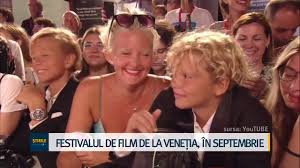 Calitatile de regizor ale madonnei, desfiintate de critici la festivalul de film de la venetia. Festivalul De Film De La Venetia In Septembrie Youtube