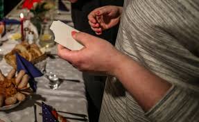 Portal maluchy.pl jest serwisem edukacyjnym. Modlitwa Na Wigilie Przy Stole Wigilijnym Jaka Modlitwe Odmowic Jak Sie Modlic Przed Kolacja Wigilijna Kiedy Dzielic Sie Oplatkiem Dziennik Zachodni