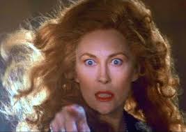 Supergirl la ragazza d' acciaio" una recensione tra il serio e il faceto  sul filo della nostalgia