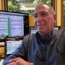 Jeff Bressler's Instagram, Twitter & Facebook