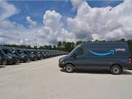 Lease apr of 3.99% applies up to 60 months on the 2020 sprinter cargo van models. Amazon Mercedes Benz Delivery Vans Have A Mechanical Issue Business Insider