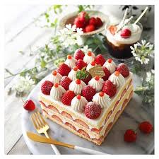 Buy Kitchenaid Https Amzn To 2giymhx Alors La Sans Nul Doute Le Plus Joli Fraisier De La Toile Enfin Moi Sweet Pastries Dessert Decoration Fun Desserts