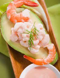 Avocat Aux Crevettes Sauce Cocktail Pour 4 Personnes Recettes Elle A Table Recette Crevette Avocat Sauce Cocktail Sauce Cocktail Crevette