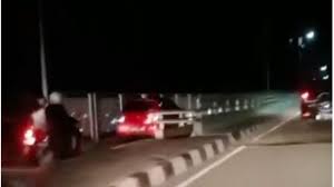 Maybe you would like to learn more about one of these? Ya Ampun Pengendara Mobil Di Samarinda Masuk Jalur Motor Bikin Warganet Ngakak Suara Kaltim