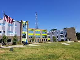 Painting & moore, inc specializes in interior and exterior painting services in the charlotte metro area we paint by hand, using traditional roller and brush techniques to achieve quality results other companies can't. Mecklenburg Paint Company