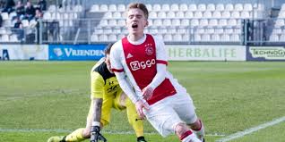 2 013 просмотров 2 тыс. Heracles Almelo Neemt Teun Bijleveld 21 Over Van Ajax Fcupdate Nl