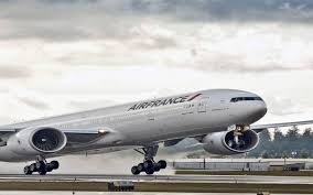 Search free wallpapers 4k wallpapers on zedge and personalize your phone to suit you. Download Airplane Boeing 777x 4k Ultra Hd Background Photos Iphone 11 Wallpaper Getwalls Io