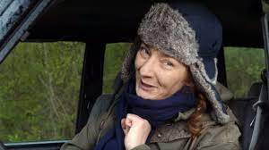 Je croyais naïvement que c'était ça, la vraie liberté, être toxico. The Faux Fur Hat Blue Captain Marleau Corinne Masiero In Captain Marleau S02 Spotern