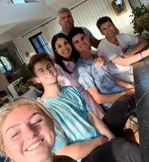 Entrepreneur Hunkers Down With Four High School Seniors and a Business:  'Don't Eat the Granola Yet'