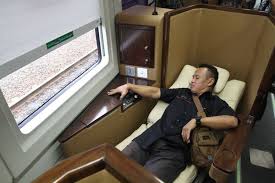 Harga kereta di indonesia 2018. Pt Kai Punya 5 Subkelas Kereta Sekarang Ini Bedanya Halaman All Kompas Com
