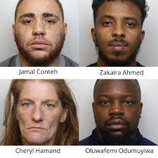 Hair at the top of the head also thins, often progressing to baldness. County Lines Gang Responsible For Supplying Crack Cocaine And Heroin In Macclesfield Jailed Cheshire Constabulary