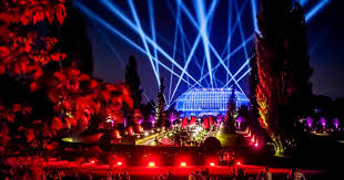 Das lichtspektakel christmas garden in der stuttgarter wilhelma erwartet an diesem wochenende den hunderttausendsten besucher. Botanical Garden Night
