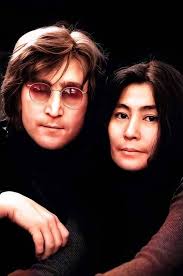 John Lennon with His wife Yoko Ono ❣️🎸