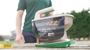 The scotts® wizz spreader is the quick and easy option when it comes to spreading. Miracle Gro Evergreen Wizz Spreader How To Use Youtube