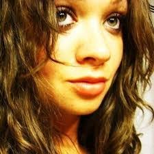 Mona Clements's Instagram, Twitter & Facebook